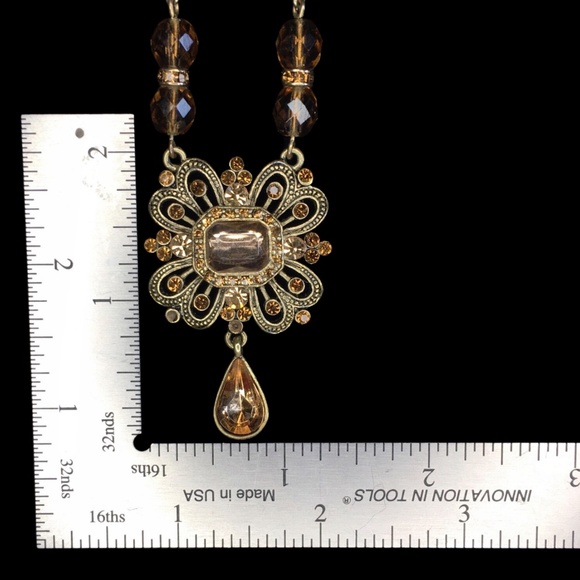 Vintage Pre-2000s Avon Rhinestone Bead Necklace - Picture 7 of 7